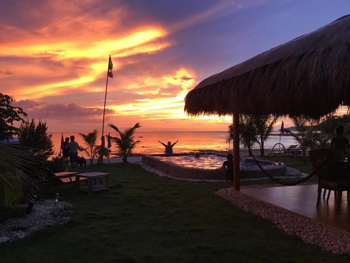 Bamboobeachvilla2 Ac New Oceanfront Pool Sunsetview Garden Kitchen Satellite Starlink Wi-Fi Dimiao Eksteriør billede