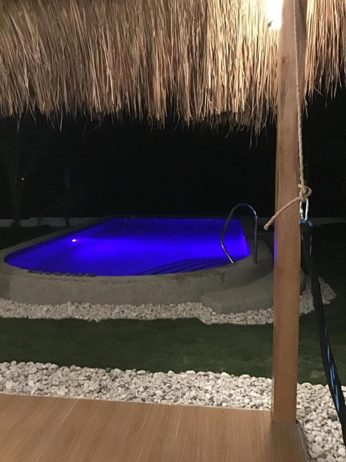 Bamboobeachvilla2 Ac New Oceanfront Pool Sunsetview Garden Kitchen Satellite Starlink Wi-Fi Dimiao Eksteriør billede